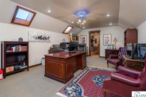 116 Rosewood Drive Mankato MN 56001