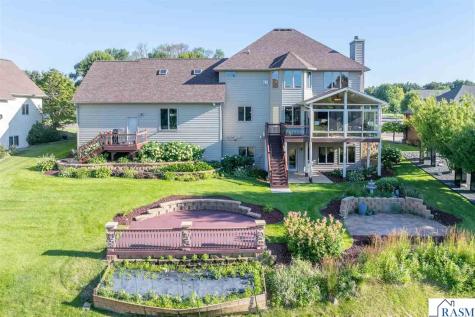 116 Rosewood Drive Mankato MN 56001