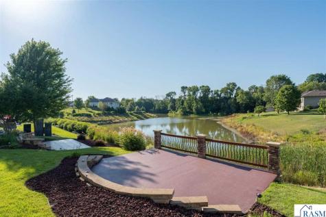 116 Rosewood Drive Mankato MN 56001