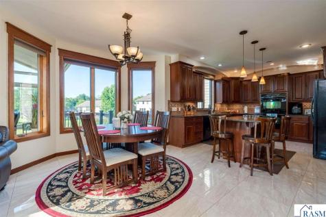 116 Rosewood Drive Mankato MN 56001