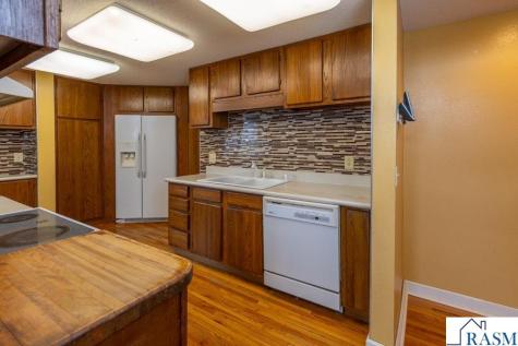 227 W 5th Mankato MN 56001