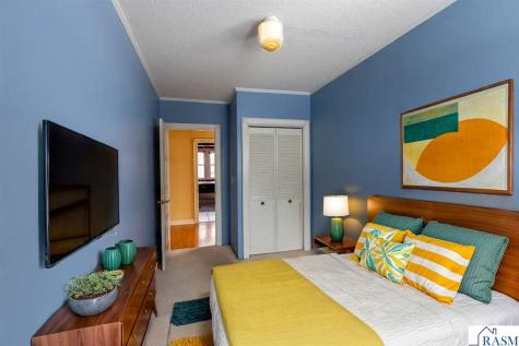 227 W 5th Mankato MN 56001