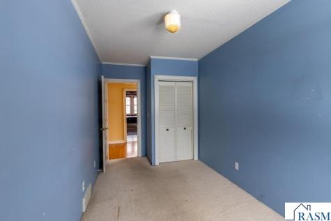 227 W 5th Mankato MN 56001