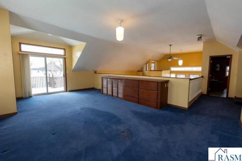 227 W 5th Mankato MN 56001