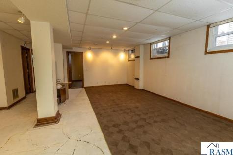 227 W 5th Mankato MN 56001