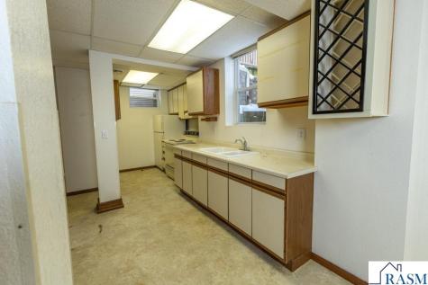 227 W 5th Mankato MN 56001