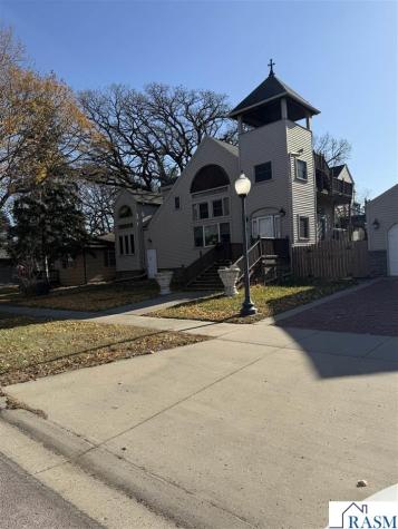 227 W 5th Mankato MN 56001