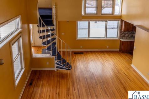 227 W 5th Mankato MN 56001