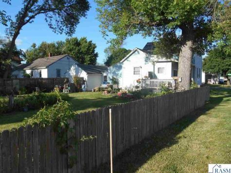 508 E Silver Street Mapleton MN 56065