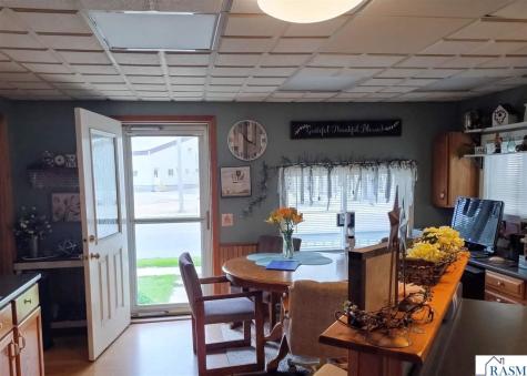 508 E Silver Street Mapleton MN 56065