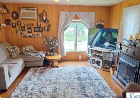 508 E Silver Street Mapleton MN 56065
