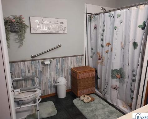 508 E Silver Street Mapleton MN 56065