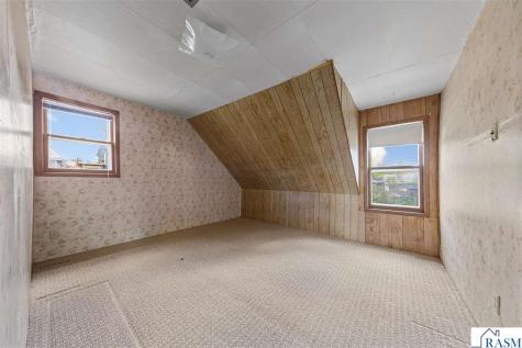 200 NE Park Avenue Elysian MN 56028