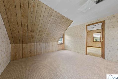 200 NE Park Avenue Elysian MN 56028
