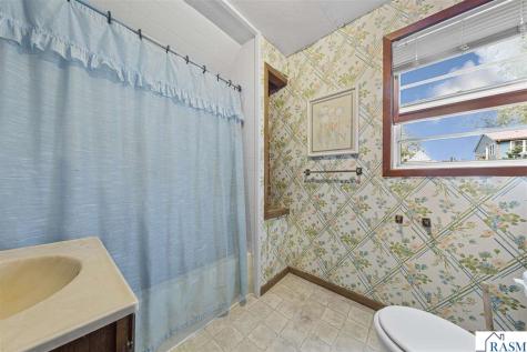 200 NE Park Avenue Elysian MN 56028