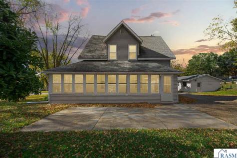 200 NE Park Avenue Elysian MN 56028