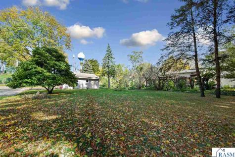 200 NE Park Avenue Elysian MN 56028