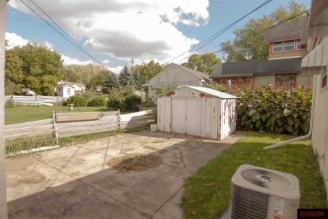406 E Lafayette Street Mankato MN 56001
