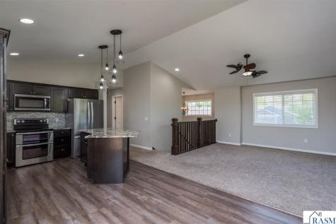 235 Foxfire Drive Mankato MN 56001