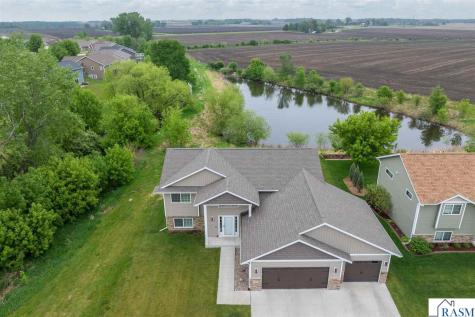 235 Foxfire Drive Mankato MN 56001