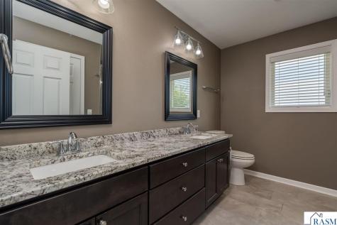 235 Foxfire Drive Mankato MN 56001