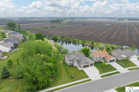 235 Foxfire Drive Mankato MN 56001