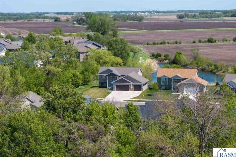 235 Foxfire Drive Mankato MN 56001
