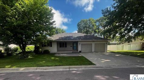 1205 Lloyd Lane St. Peter MN 56082