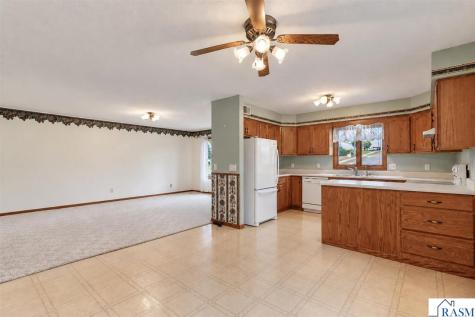 1327 S German Street New Ulm MN 56073