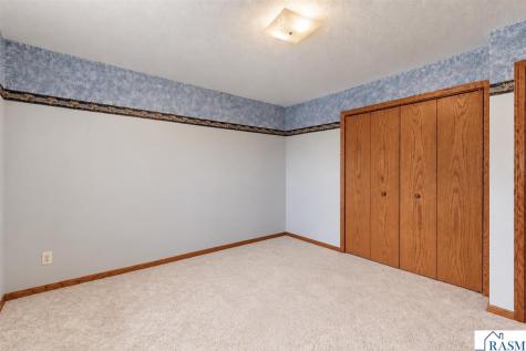 1327 S German Street New Ulm MN 56073