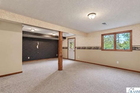 1327 S German Street New Ulm MN 56073