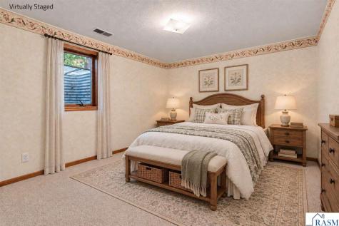 1327 S German Street New Ulm MN 56073
