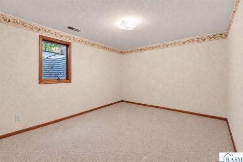 1327 S German Street New Ulm MN 56073