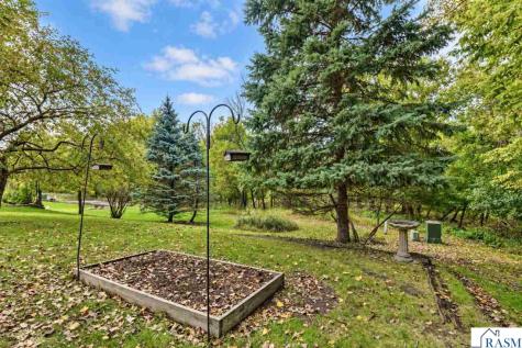 1327 S German Street New Ulm MN 56073