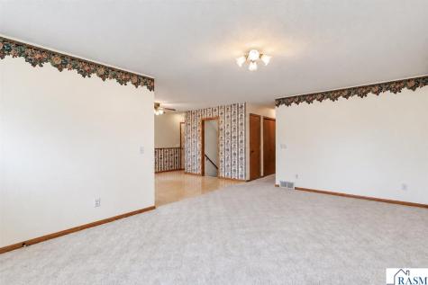 1327 S German Street New Ulm MN 56073