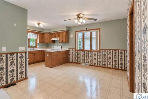 1327 S German Street New Ulm MN 56073