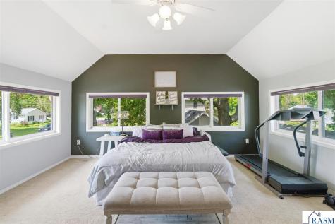 838 Baker Avenue Mankato MN 56001