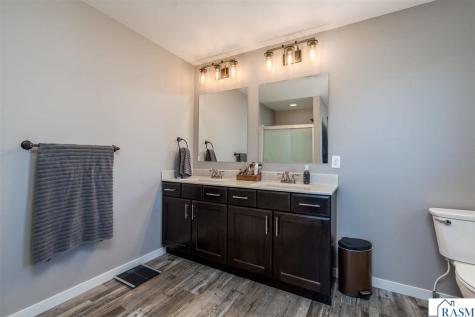 1906 Rock Ridge Lane St. Peter MN 56082