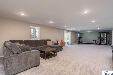 1906 Rock Ridge Lane St. Peter MN 56082