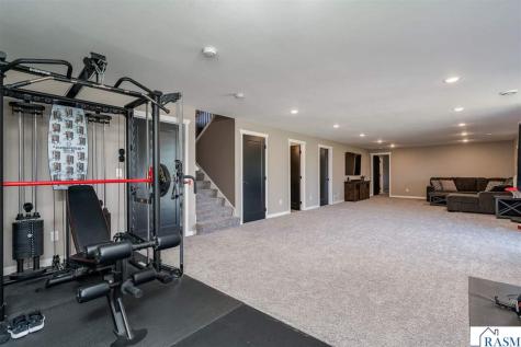 1906 Rock Ridge Lane St. Peter MN 56082