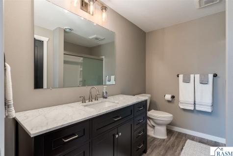 1906 Rock Ridge Lane St. Peter MN 56082