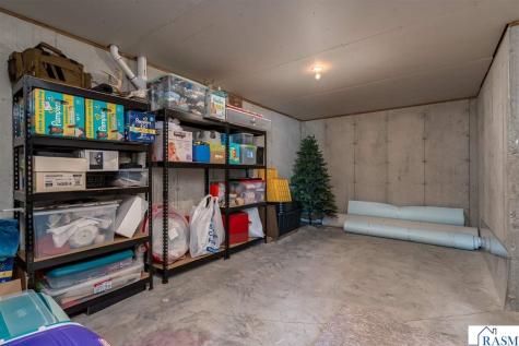 1906 Rock Ridge Lane St. Peter MN 56082