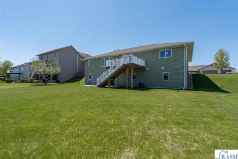 1906 Rock Ridge Lane St. Peter MN 56082