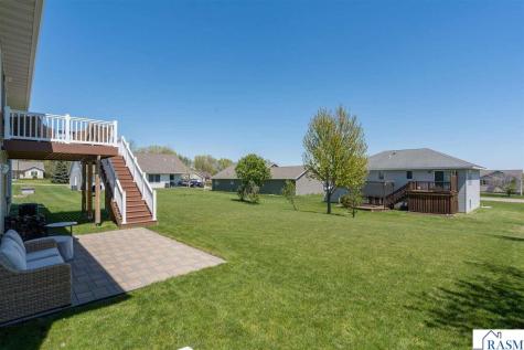 1906 Rock Ridge Lane St. Peter MN 56082