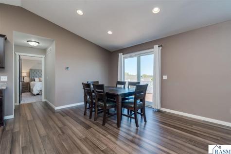 1906 Rock Ridge Lane St. Peter MN 56082