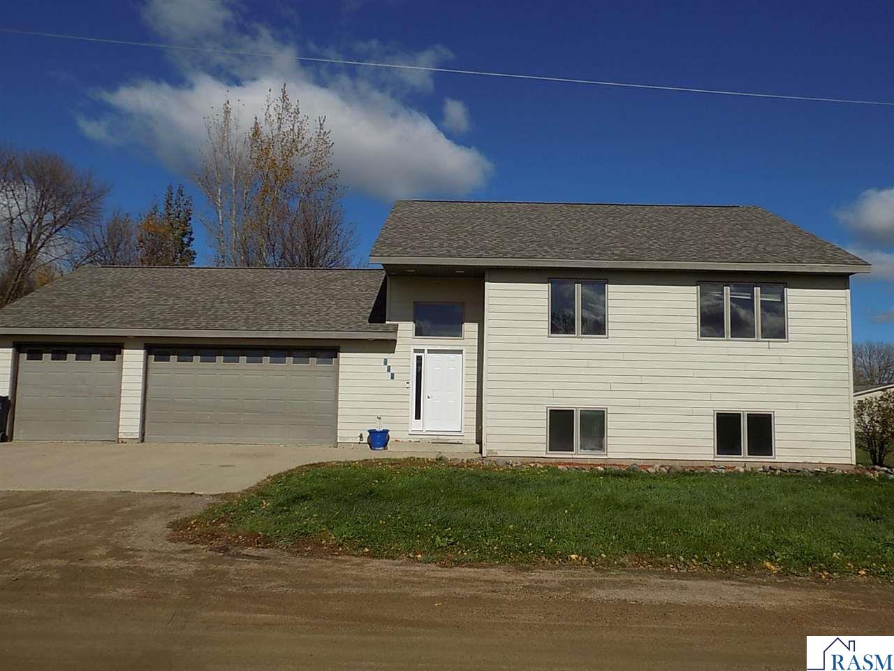 559 E 11th Street Gibbon MN 55335