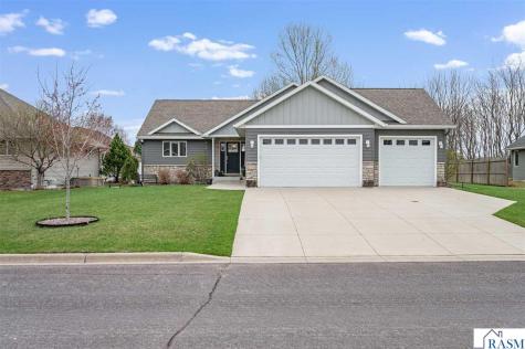 2292 Deerwood Drive North Mankato MN 56003