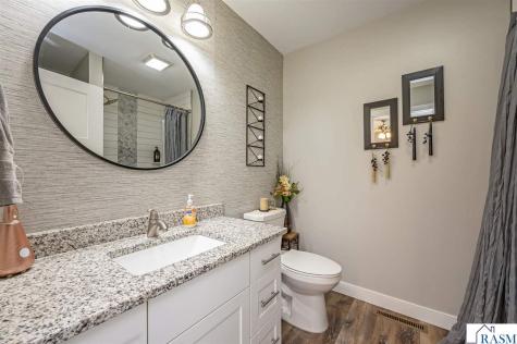 2292 Deerwood Drive North Mankato MN 56003