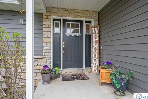 2292 Deerwood Drive North Mankato MN 56003
