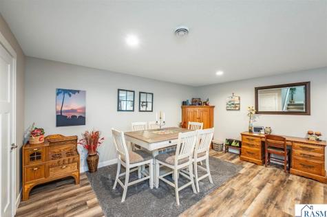 2292 Deerwood Drive North Mankato MN 56003